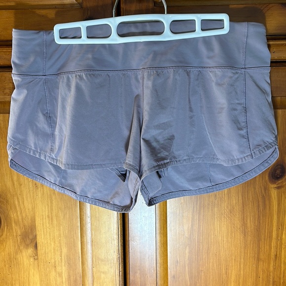 Lululemon Light Purple Speed Up Workout Athletic Shorts - Picture 4 of 6